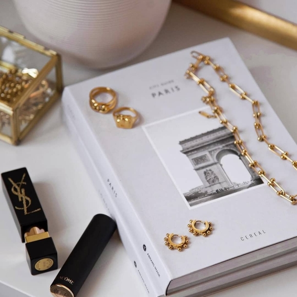 Studded huggies - Picture 2 of 2